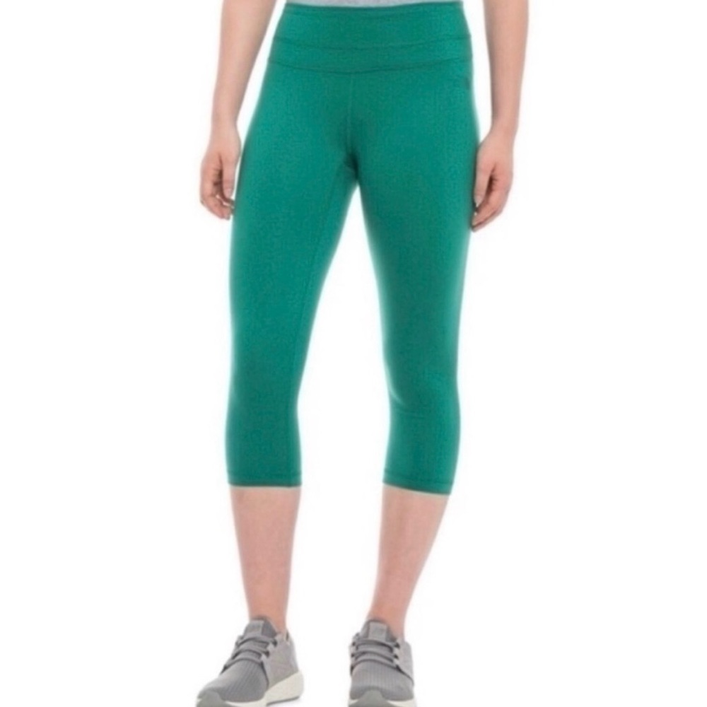 THE NORTH FACE green capri leggings
